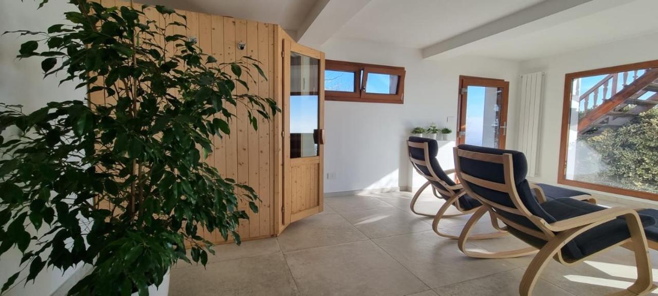 Chalet Sophie - Luxury Chalet Roletto Kültér fotó
