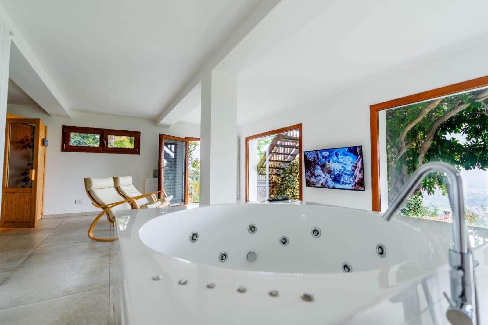 Chalet Sophie - Luxury Chalet Roletto Kültér fotó